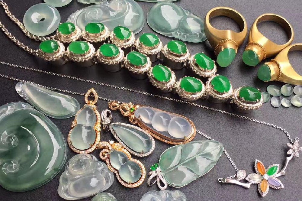 翡翠ジュエリー製品の販売